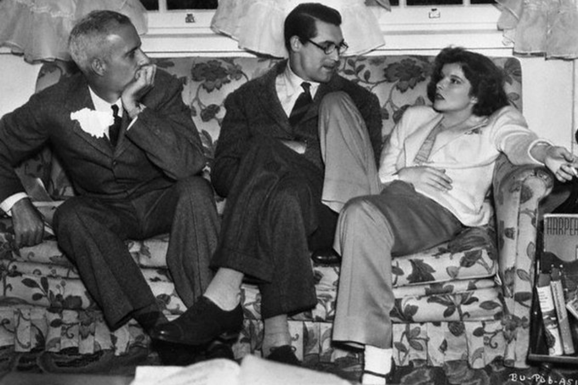 Cary Grant and Katharine Hepburn behind the scenes of 'Bringing Up Baby'